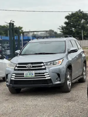 Toyota Highlander 2017 Silver
