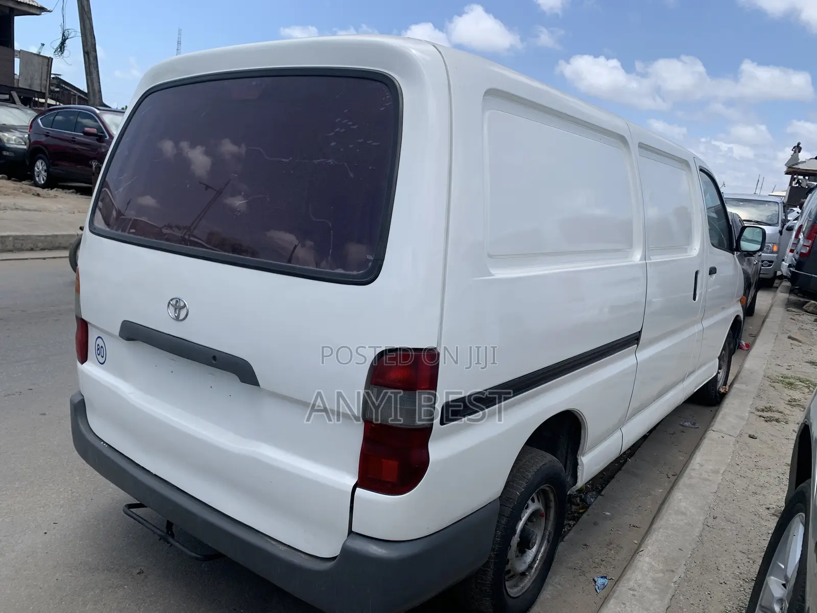 Toyota HiAce 2004 White