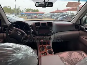 Toyota Highlander Limited 2010 Silver