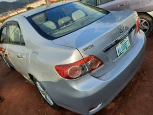 Toyota Corolla 2010 Silver