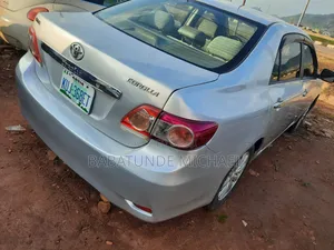Toyota Corolla 2010 Silver
