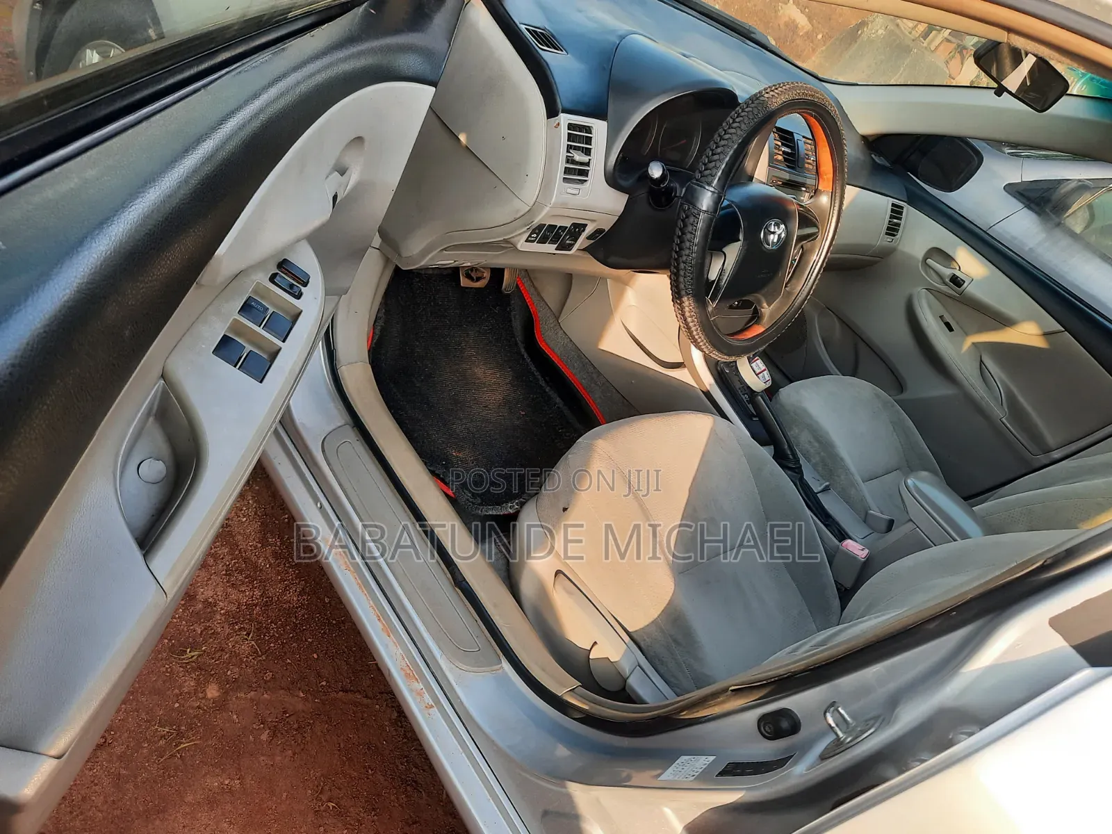 Toyota Corolla 2010 Silver