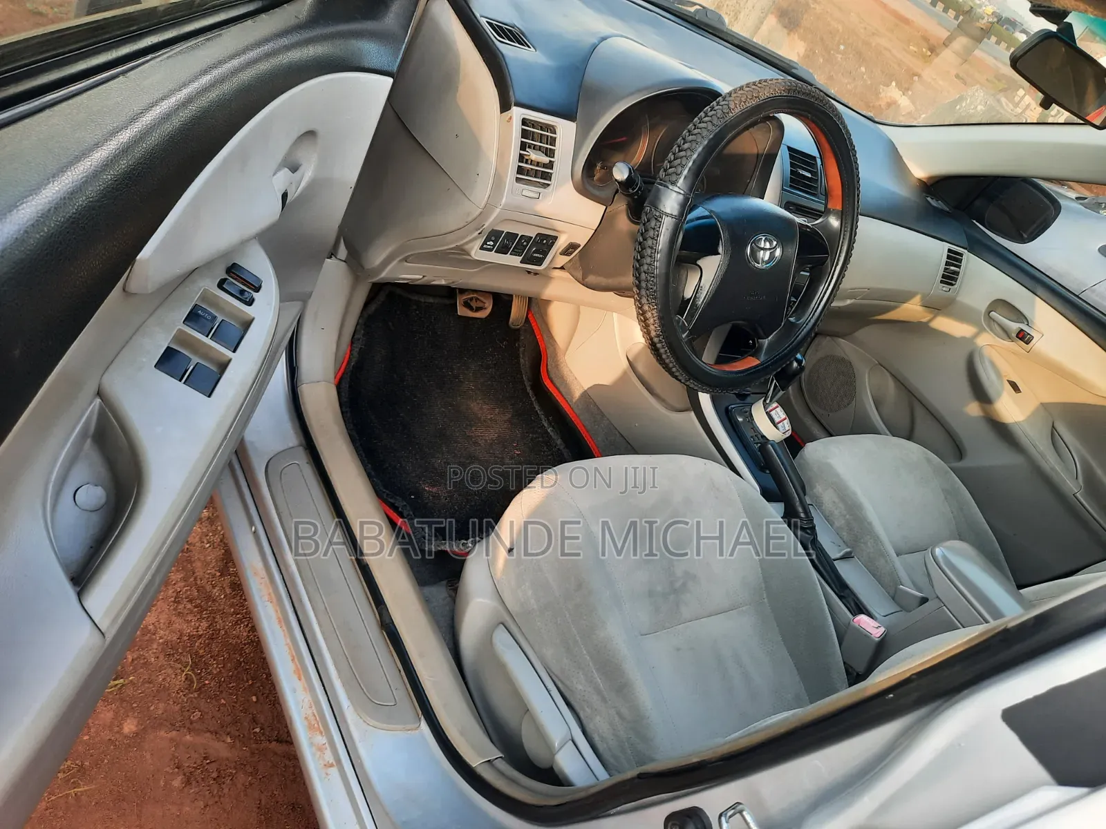 Toyota Corolla 2010 Silver
