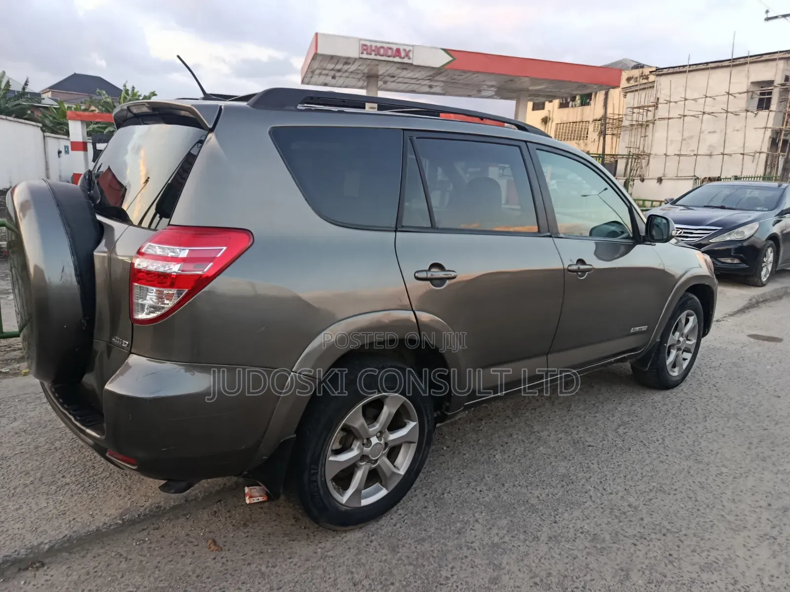 Toyota RAV4 2011 Gray