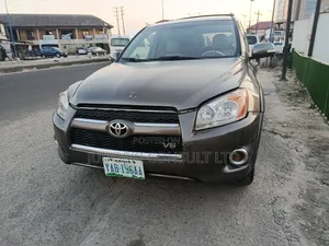 Toyota RAV4 2011 Gray