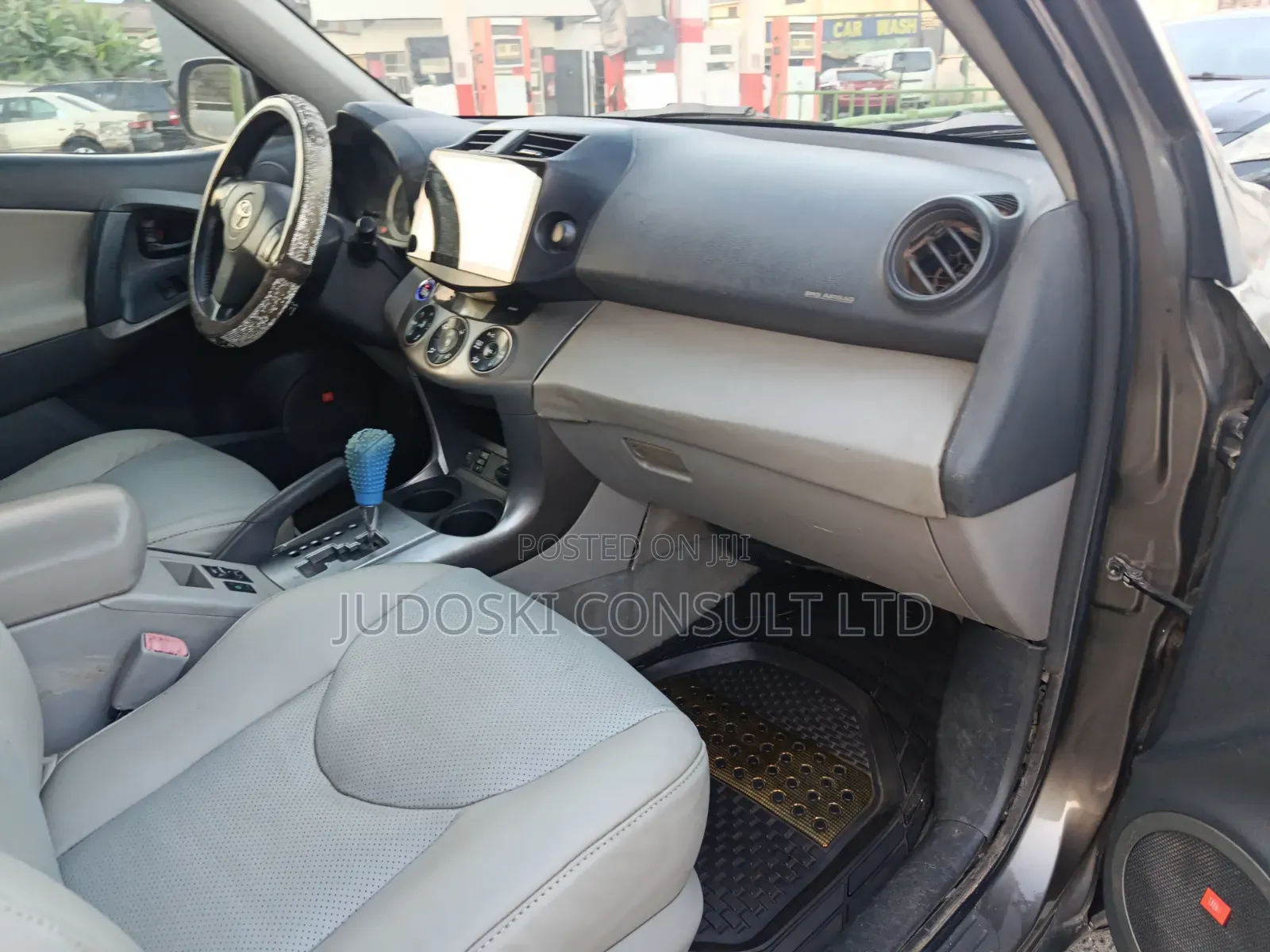 Toyota RAV4 2011 Gray
