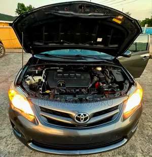 Toyota Corolla LE Special Edition 4dr Sedan (1.8L 4cyl 4A) 2013