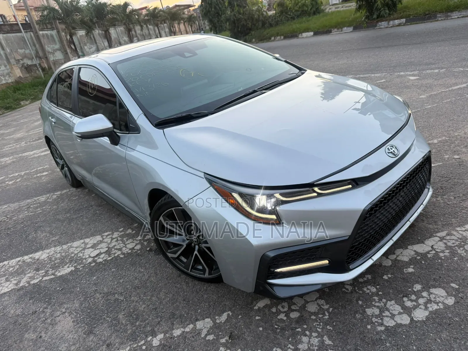 Toyota Corolla SE 2020 Silver