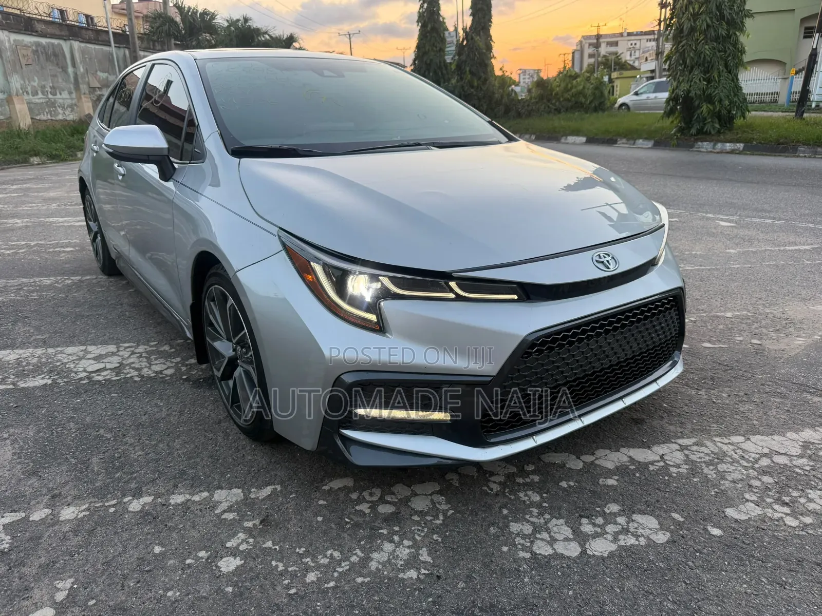 Toyota Corolla SE 2020 Silver