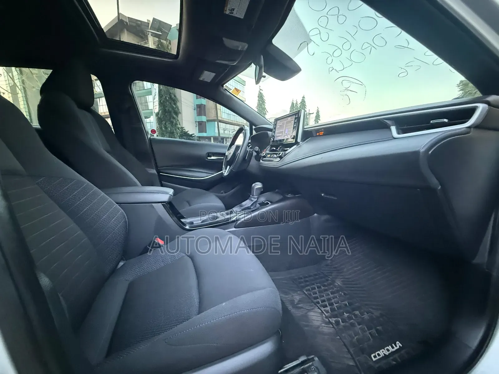 Toyota Corolla SE 2020 Silver