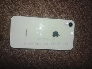 Apple iPhone XR 64 GB White