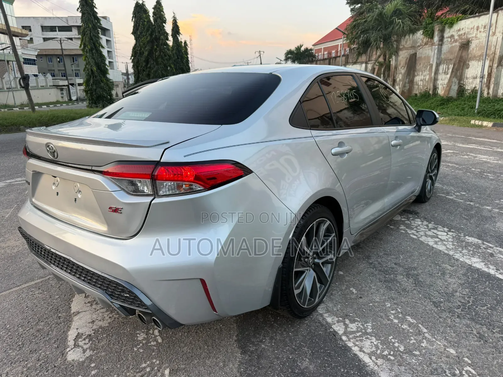 Toyota Corolla SE 2020 Silver