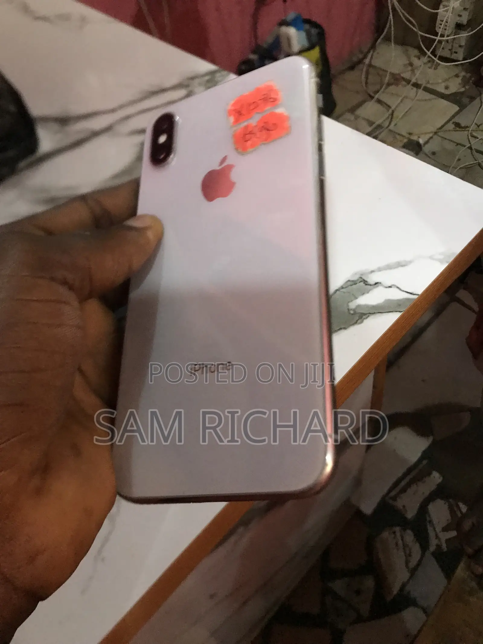 Apple iPhone X 64 GB White