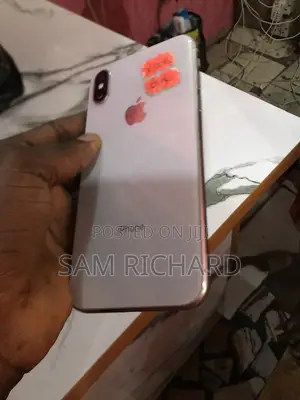 Apple iPhone X 64 GB White