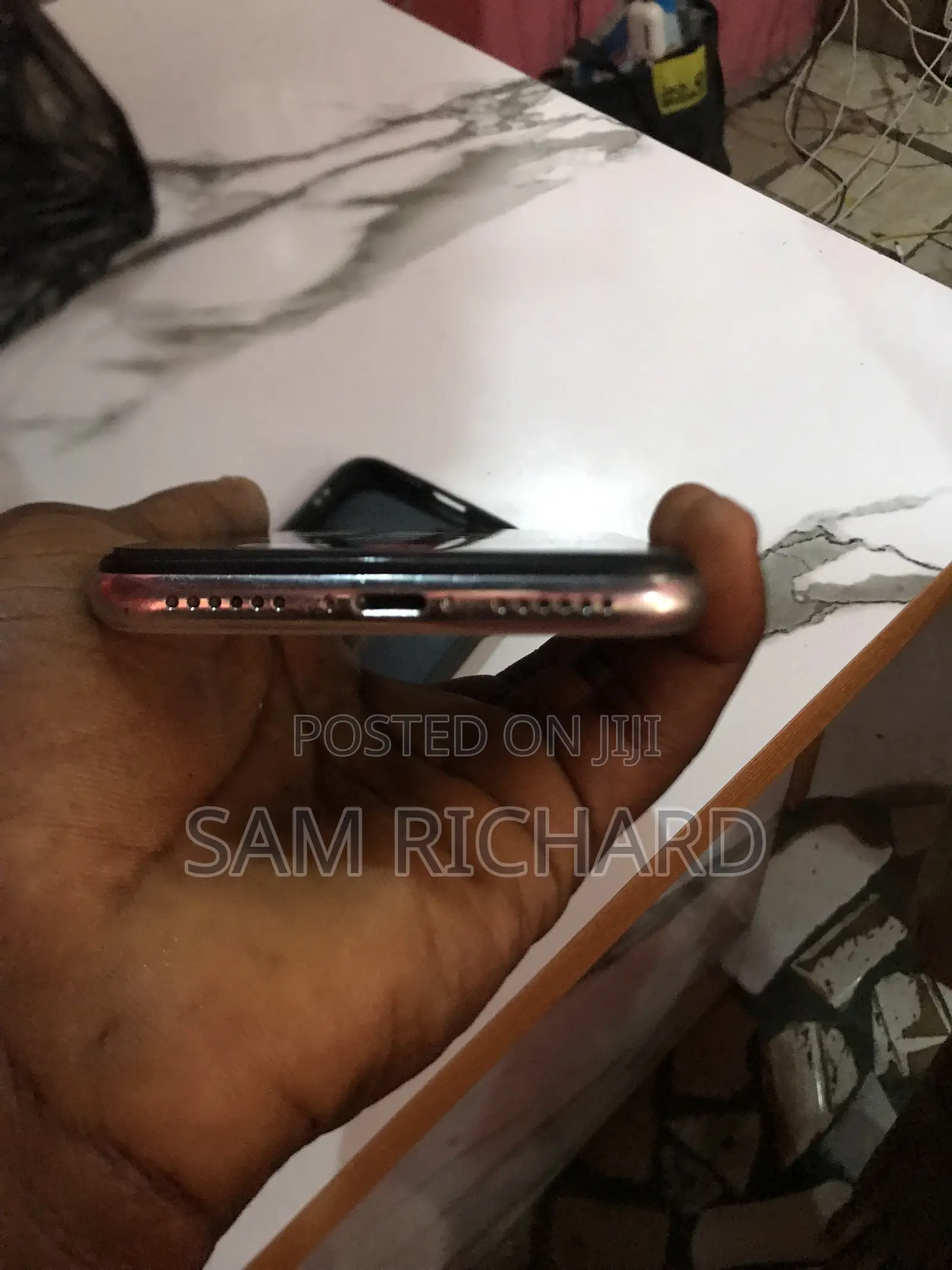 Apple iPhone X 64 GB White