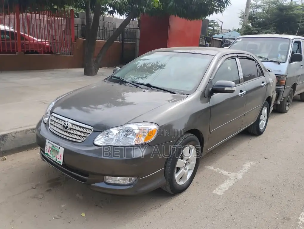 Toyota Corolla 2005 Gray