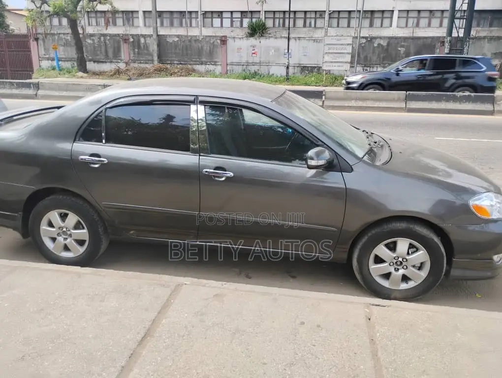 Toyota Corolla 2005 Gray