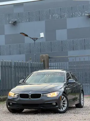 BMW 320i 2016 Gray