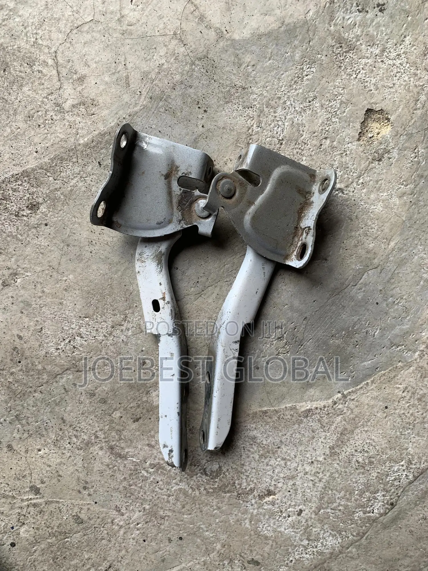 Bonnet Hanger Highlander 2015