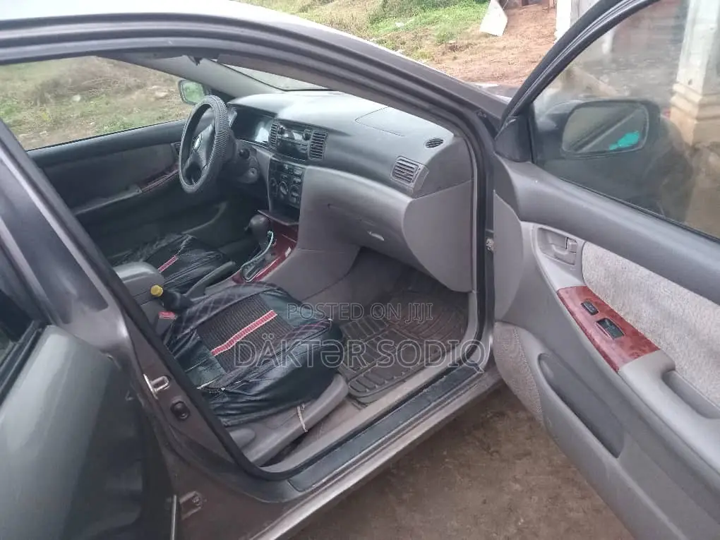 Toyota Corolla 1.4 D Automatic 2004 Gray
