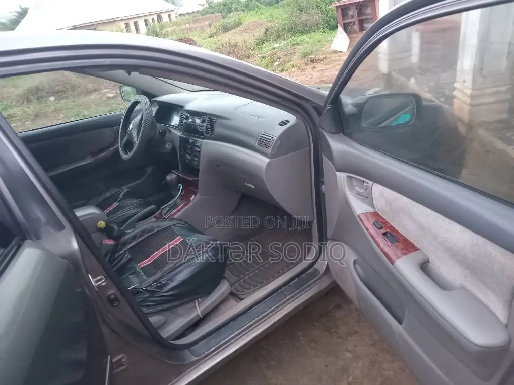 Toyota Corolla 1.4 D Automatic 2004 Gray