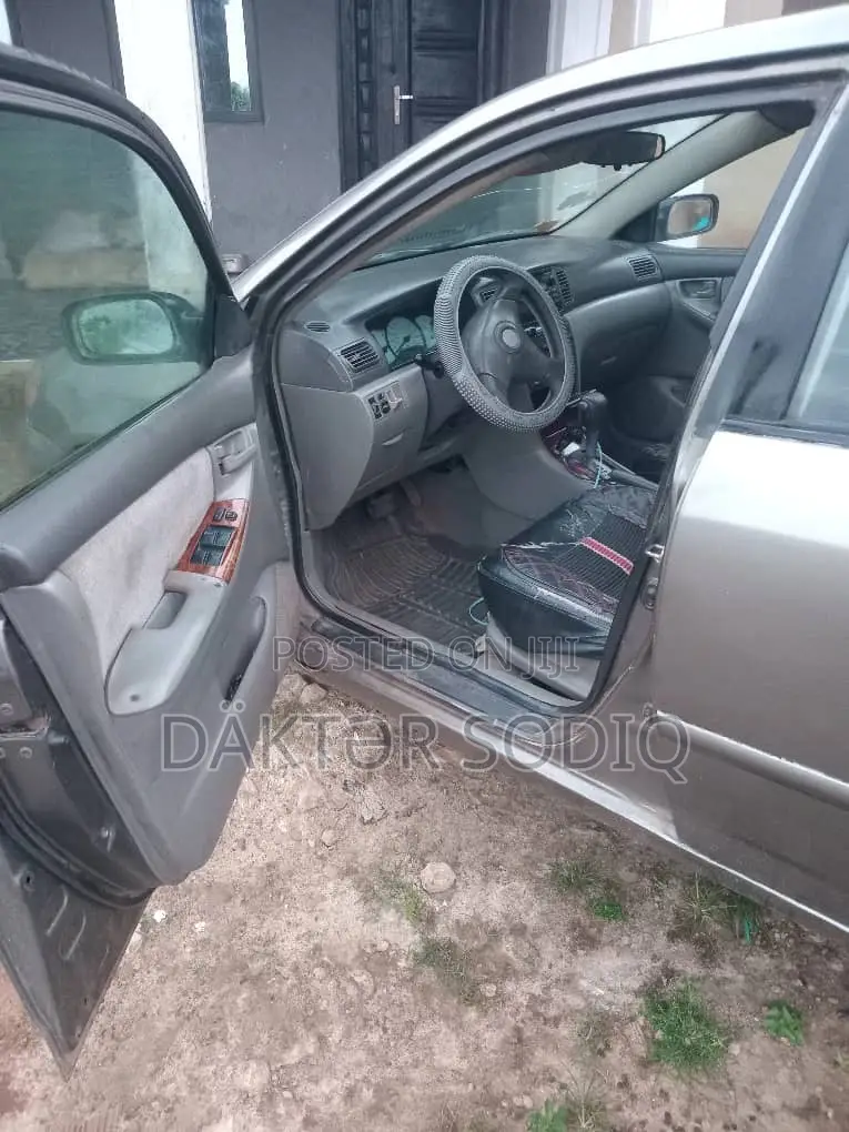 Toyota Corolla 1.4 D Automatic 2004 Gray