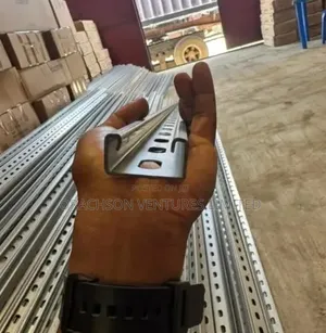 Imported Galvanized Slotted Unitrust 40x41x3mm