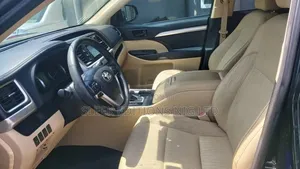 Toyota Highlander LE Plus 4dr SUV (3.5L 6cyl 6A) 2014 Black