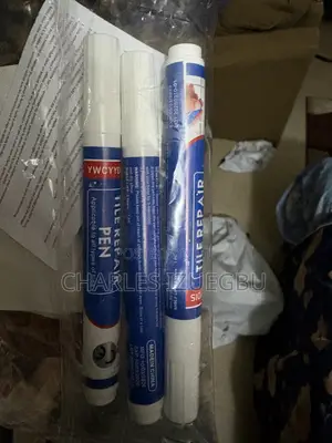 Tile Lining and Grout Filler Repair Pen