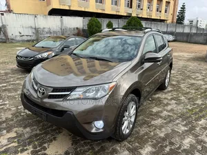 Toyota RAV4 Limited FWD (2.5L 4cyl 6A) 2013 Gold