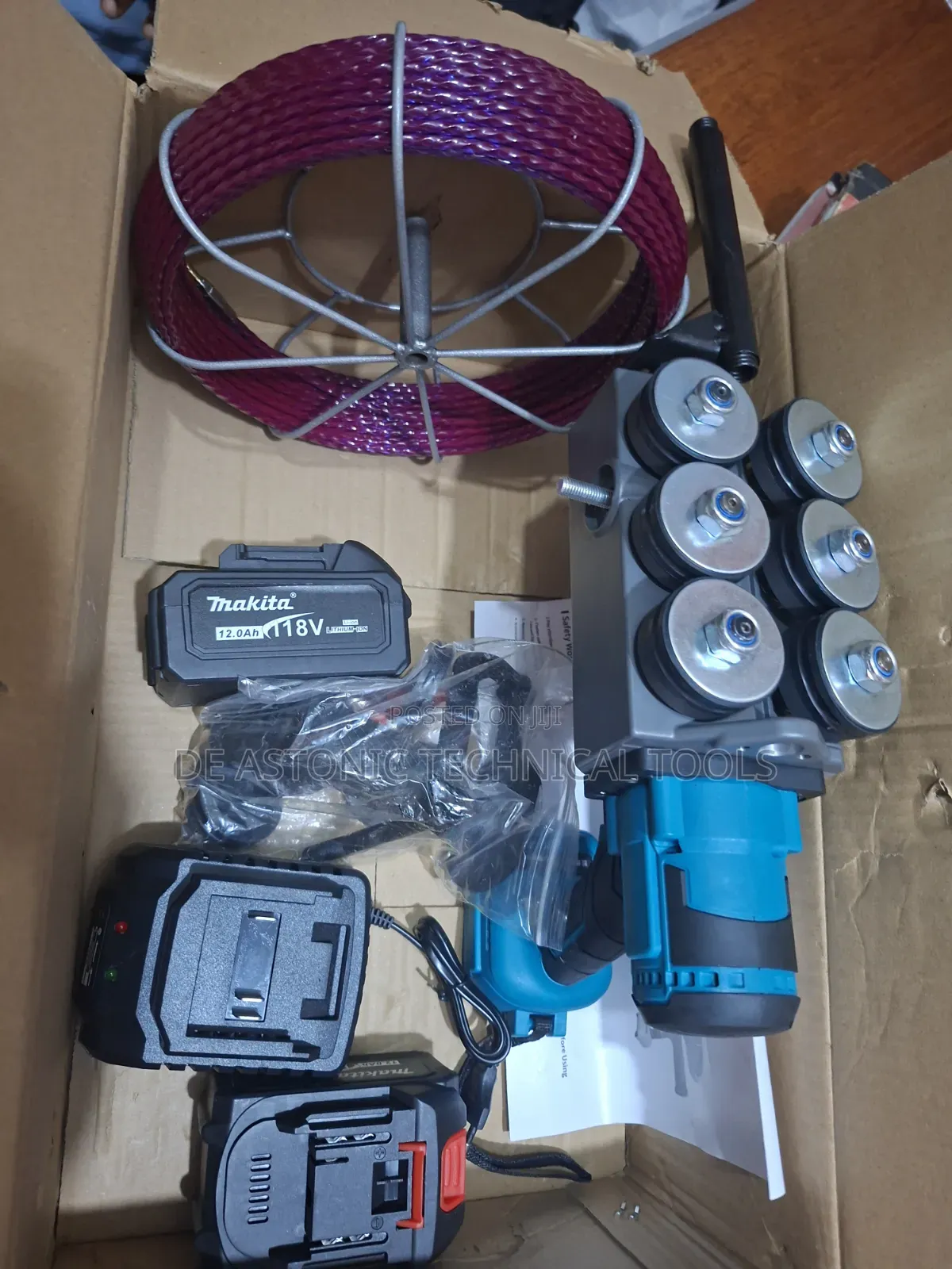 Cordless Wire Puller With 2 Batteries