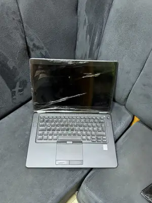 Laptop Dell Latitude E7450 8GB Intel Core i5 SSD 256GB