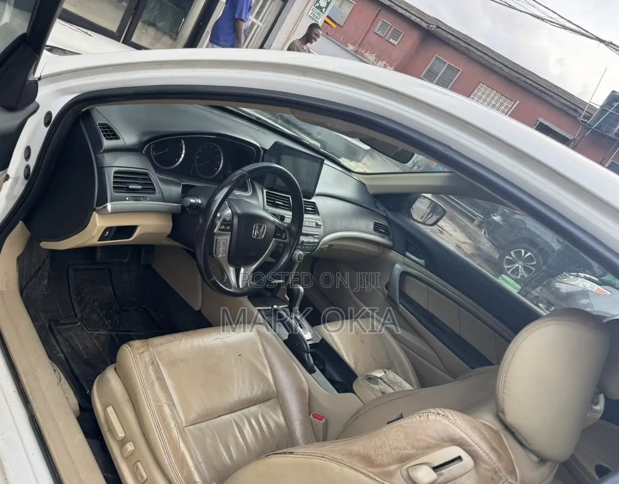 Honda Accord 2011 White