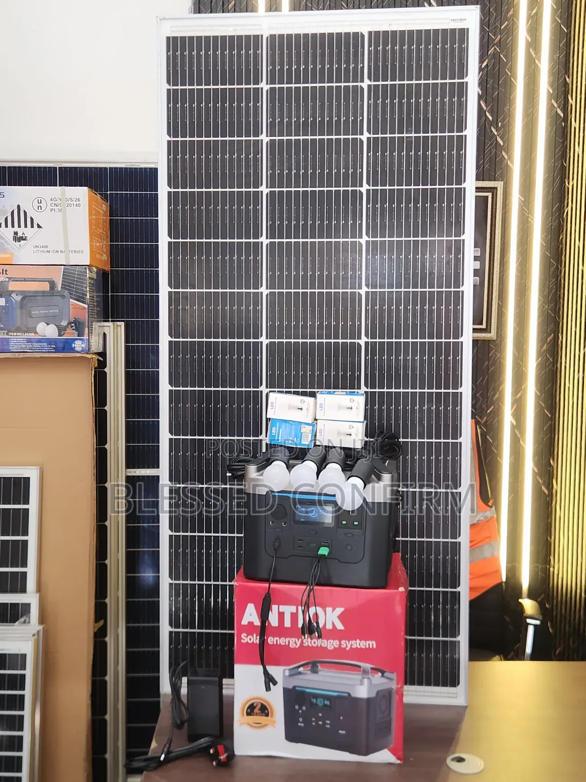 Antiok 1000W Solar Generator + 200W Panel