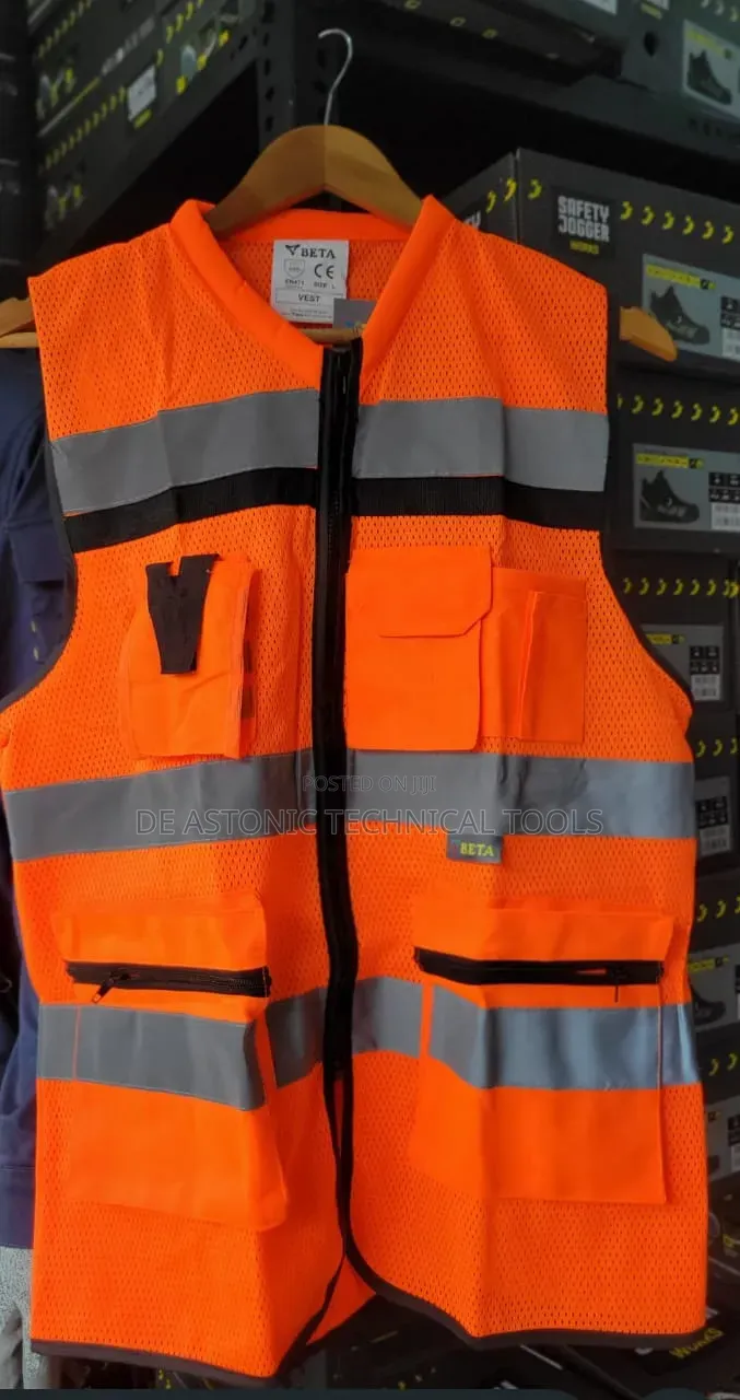 Beta Reflective Jacket With Multiple Pockets