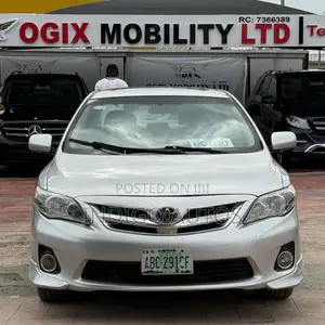 Toyota Corolla S 4dr Sedan (1.8L 4cyl 4A) 2013 Silver