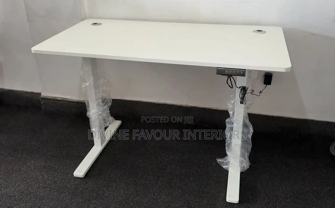 Electric Adjustable Dest Full White