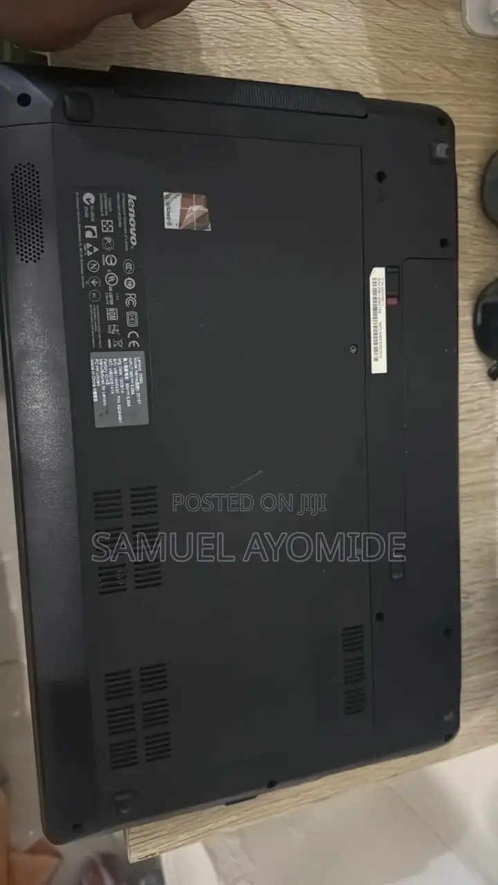 Laptop Lenovo IdeaPad Z585 4GB Intel Core i3 HDD 500GB