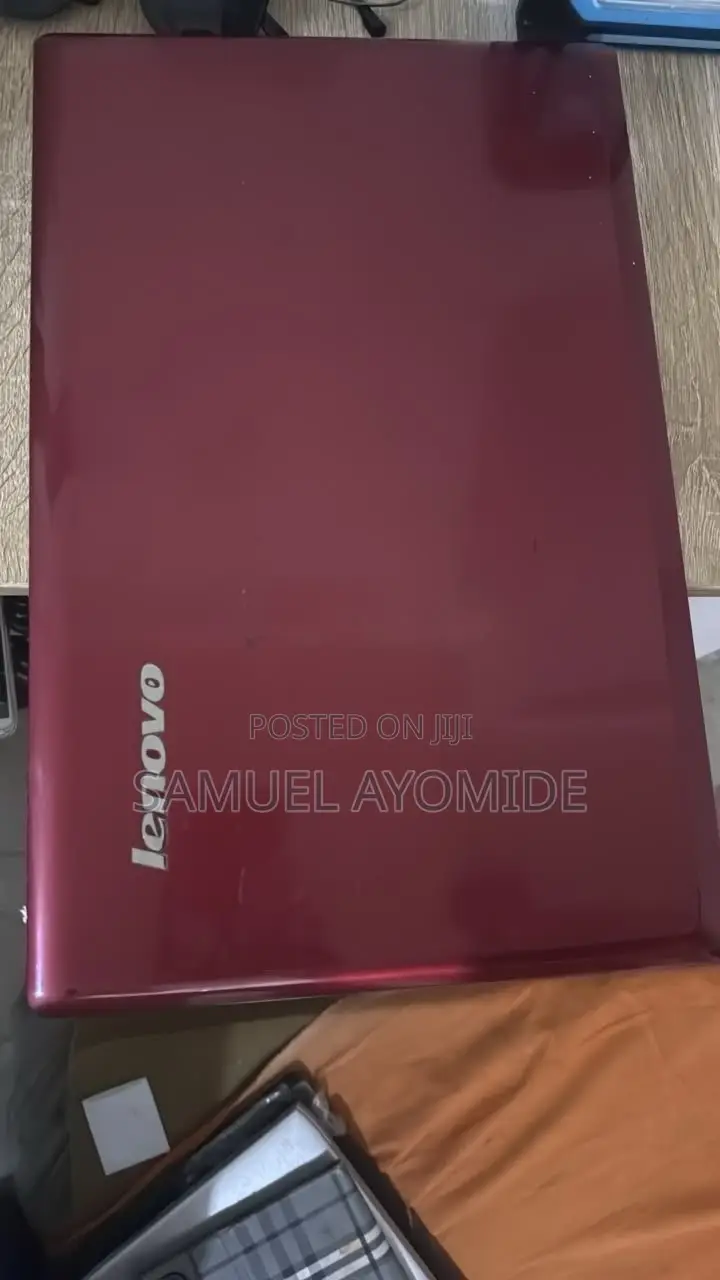 Laptop Lenovo IdeaPad Z585 4GB Intel Core i3 HDD 500GB