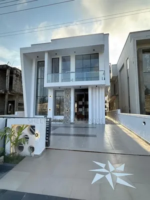 5bdrm Duplex in Ikota for sale