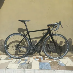 Clean Sharp Black Professional Giant 8speed Road Bike With Carbon Fork
