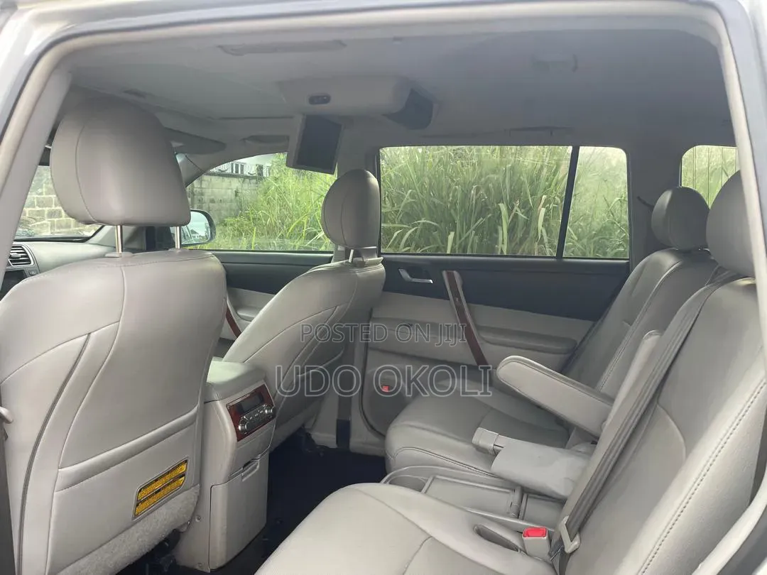 Toyota Highlander Limited 2012 Silver