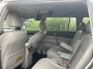 Toyota Highlander Limited 2012 Silver