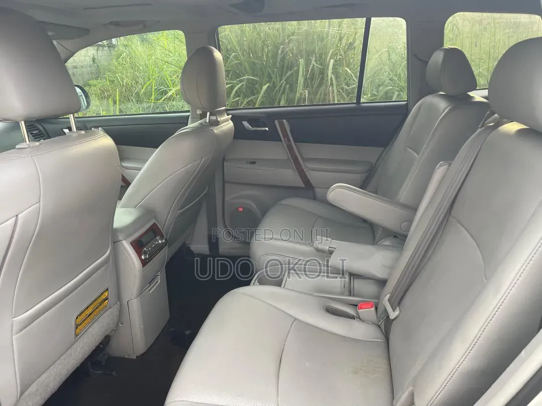 Toyota Highlander Limited 2012 Silver