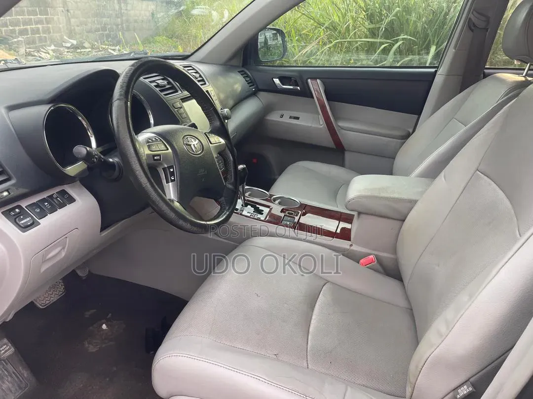 Toyota Highlander Limited 2012 Silver