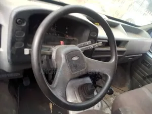 Ford Transit 2000 Blue