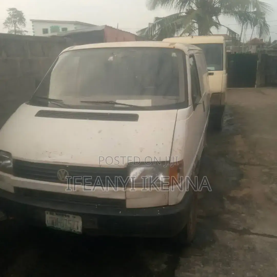 Volkswagen Transporter 1999 White