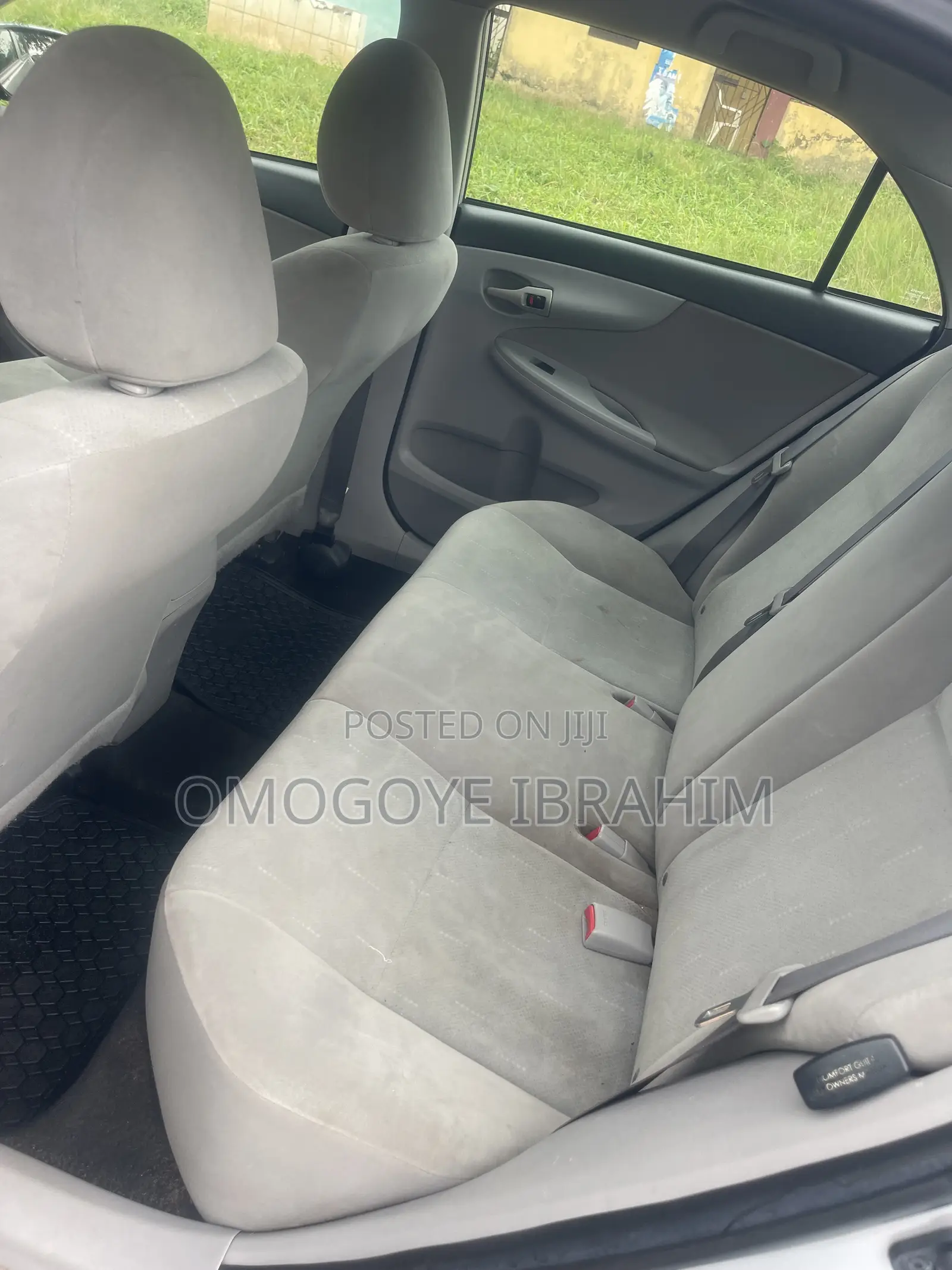 Toyota Corolla 2011 Silver