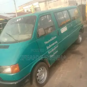 Volkswagen Transporter 2000 Blue