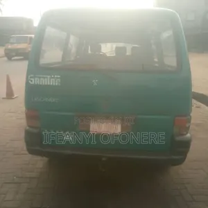 Volkswagen Transporter 2000 Blue